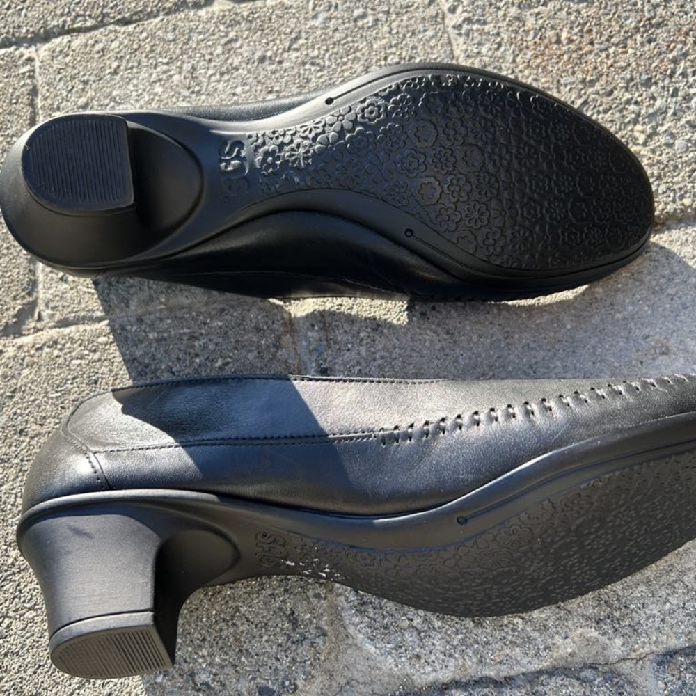 SAS Heels - Picture 5 of 5
